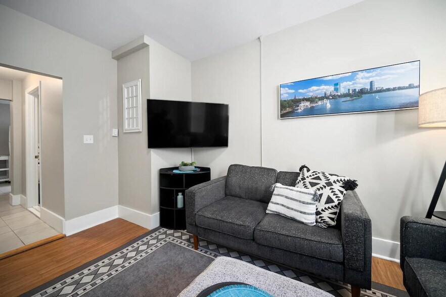 Building Photo - 4 Baldwin Pl