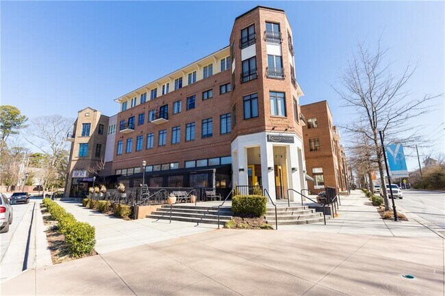 Building Photo - 2556 Oglethorpe Cir NE
