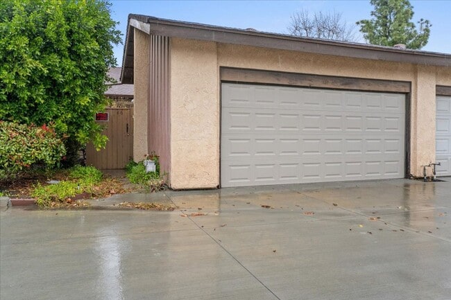 Building Photo - Private Street-Access Condo with Garage, Courtyard, Pool and Tennis