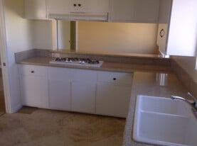 Building Photo - 1500 Manhattan Ave