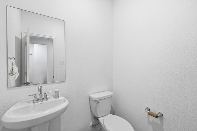 Building Photo - 5 bedrooms, 3.5 bathrooms home in the cozy neighborhood of McKinney