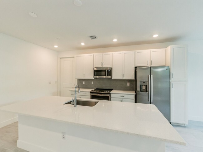 Building Photo - Brand New 2 bed/2.5 bath Condo 8 miles fro...