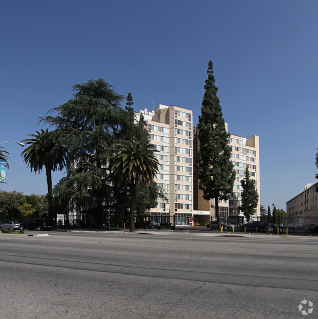 Building Photo - Fickett Towers