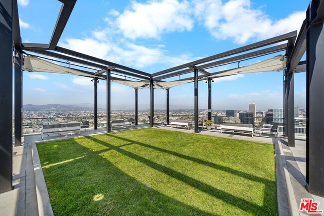 Building Photo - 3810 Wilshire Blvd