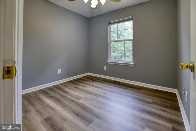 Building Photo - 30 Flaxleaf Ct