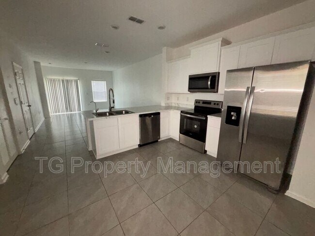 Building Photo - 9015 Gifford Dr