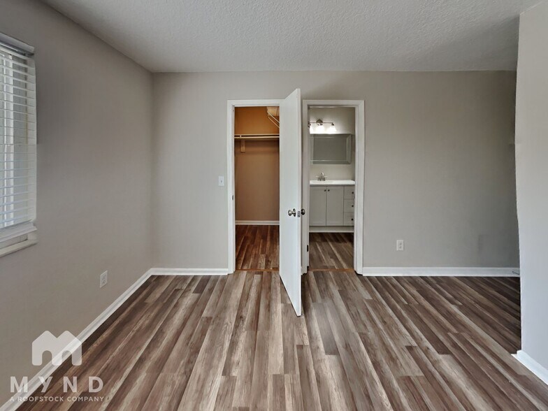 Building Photo - 6477 Sierra Dr