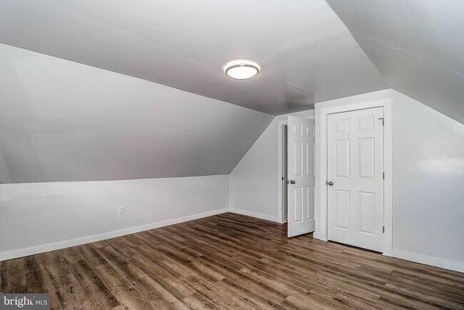 Building Photo - 12 Indigo Rd