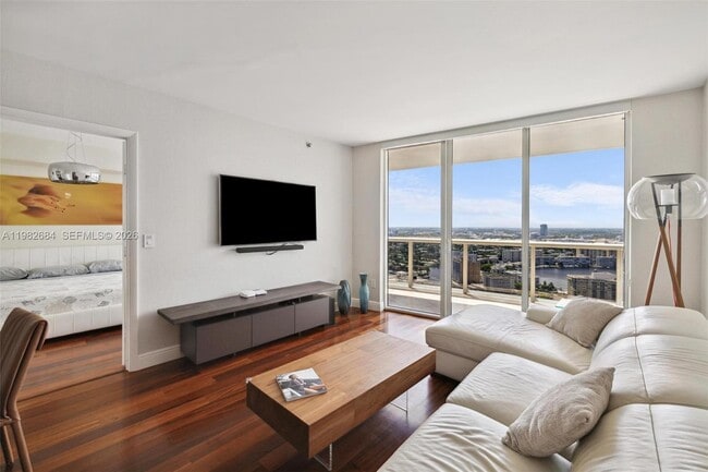 Building Photo - 1800 S Ocean Dr