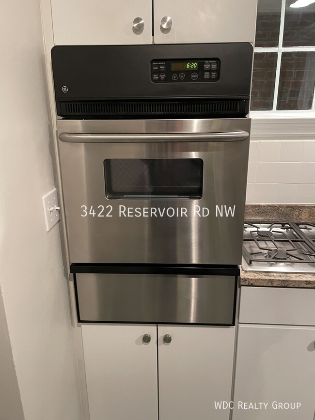 Building Photo - 3422 Reservoir Rd NW