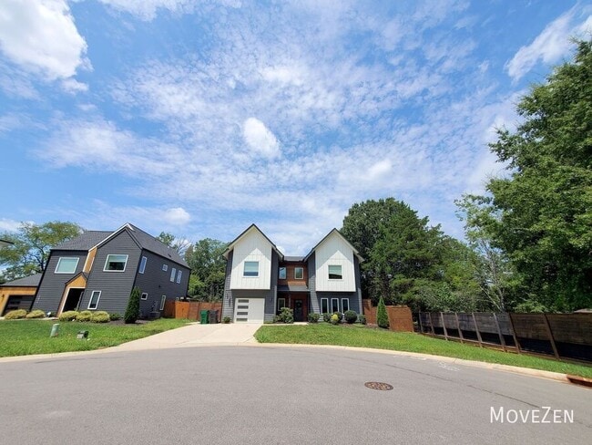 Building Photo - 5018 Double Lakes Dr