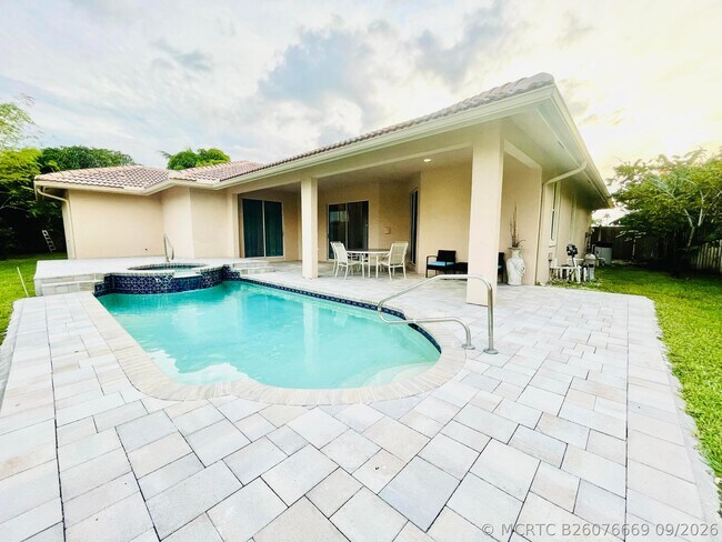 Building Photo - 13620 Folkestone Cir