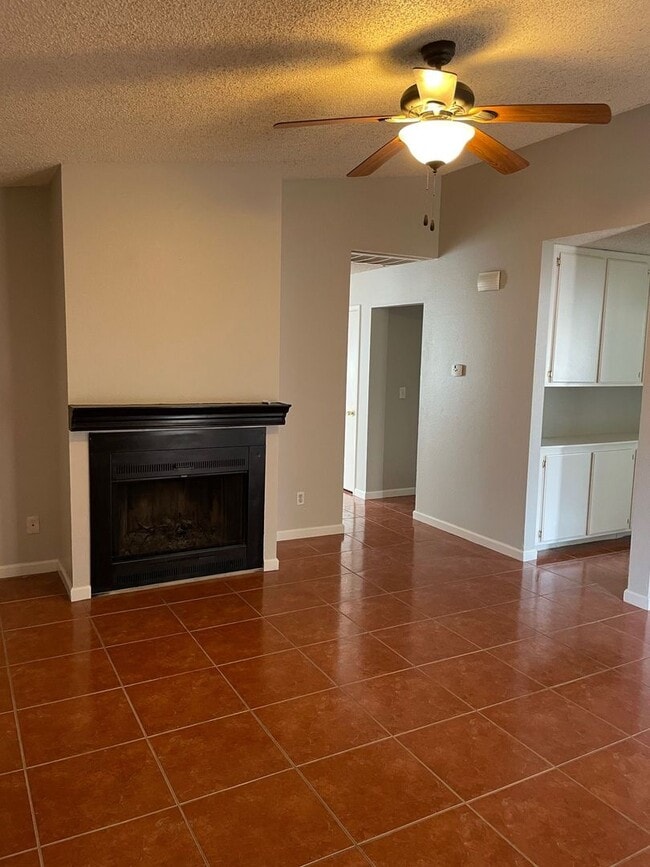 Building Photo - 2BR Cul-de-Sac Home | Private Yard, 2-Car Garage, Move-In Ready