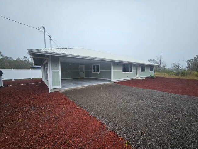Building Photo - Beautifully NEW Home in Volcano