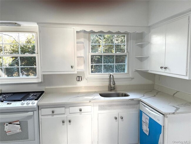 Building Photo - 106 Trumbull Rd