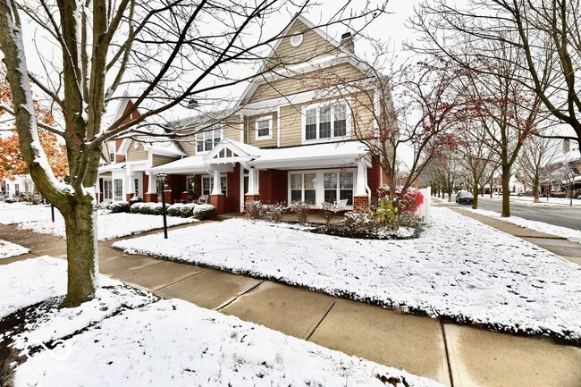 Building Photo - 15542 Clearbrook St