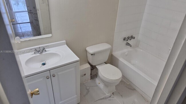 Building Photo - 16950 W Dixie Hwy