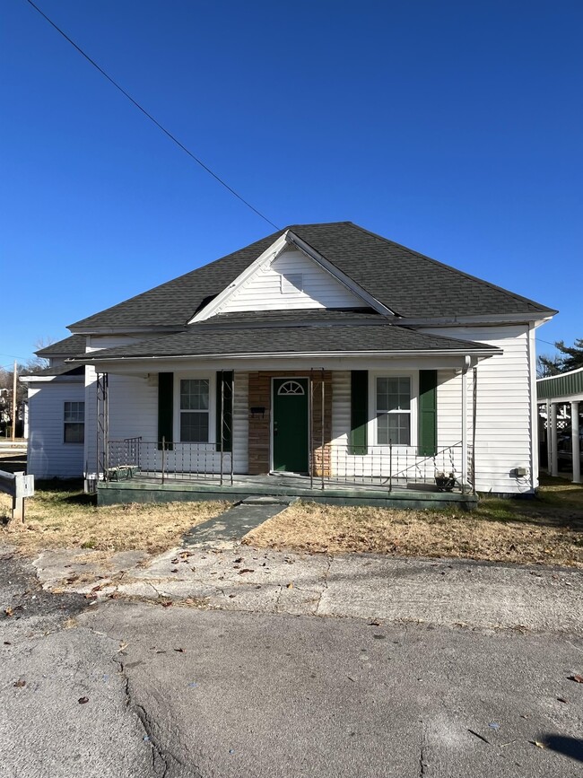 Building Photo - 201 Pike St