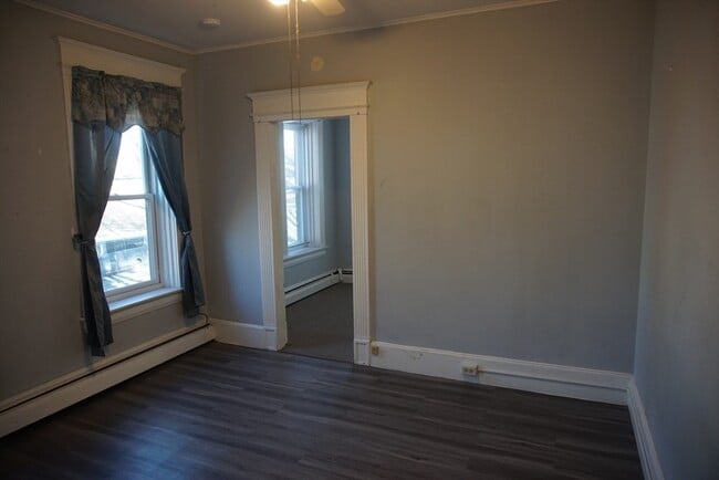 Building Photo - 495 Appleton St