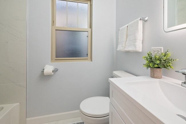 Building Photo - 8040 S Harvard Ave