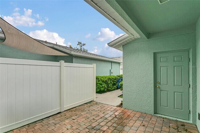 Building Photo - 543 Rainbow Springs Loop