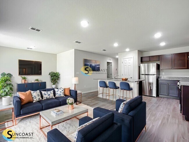 Building Photo - 11 Regis Ln