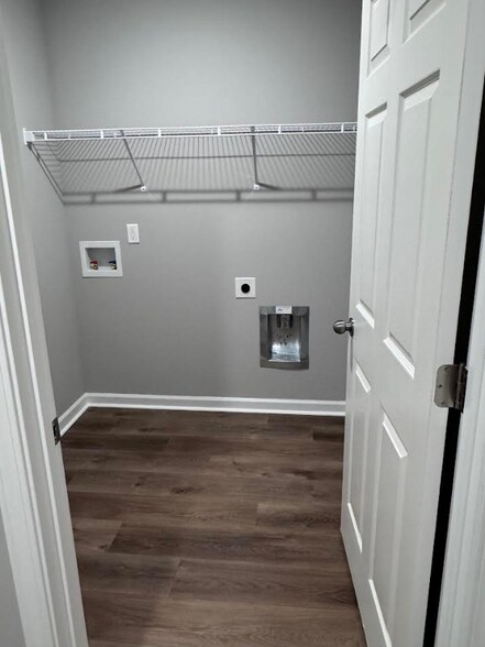 Building Photo - 405 Grand Oaks Dr