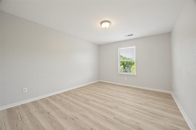 Building Photo - 1608 Persimmon Dr