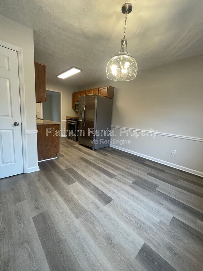 Building Photo - 1052 Westfield Trace