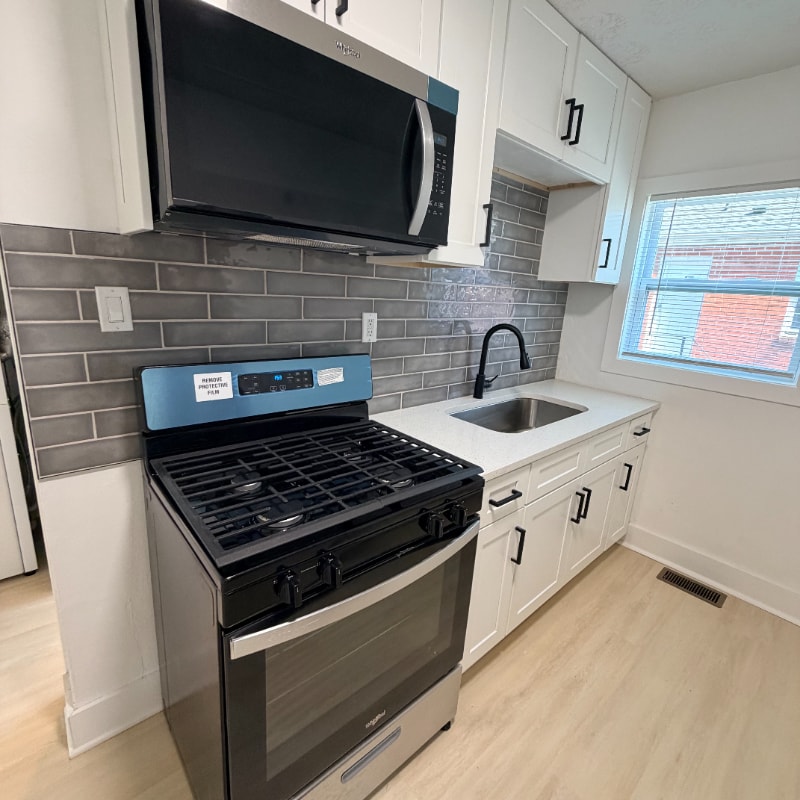 Building Photo - 1336 Sharon St NW