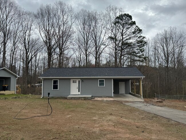 Building Photo - One Bedroom Ranch Home in Denver