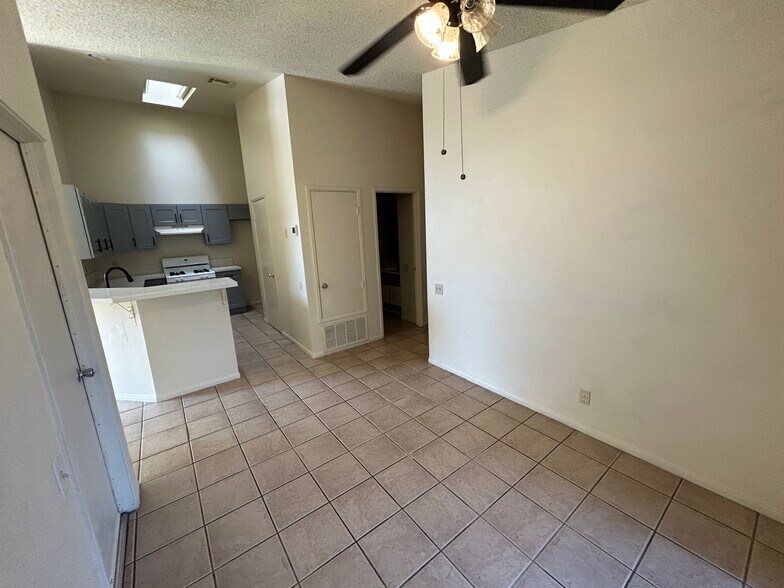Building Photo - 32408 Canyon Vista Rd