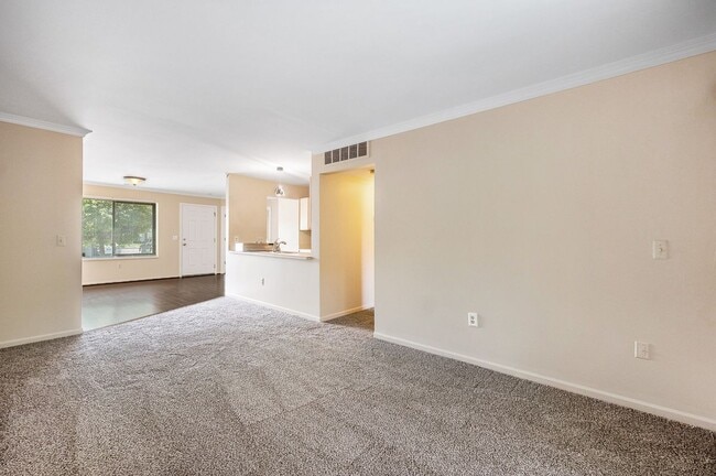Building Photo - 30685 Hidden Pines Ln