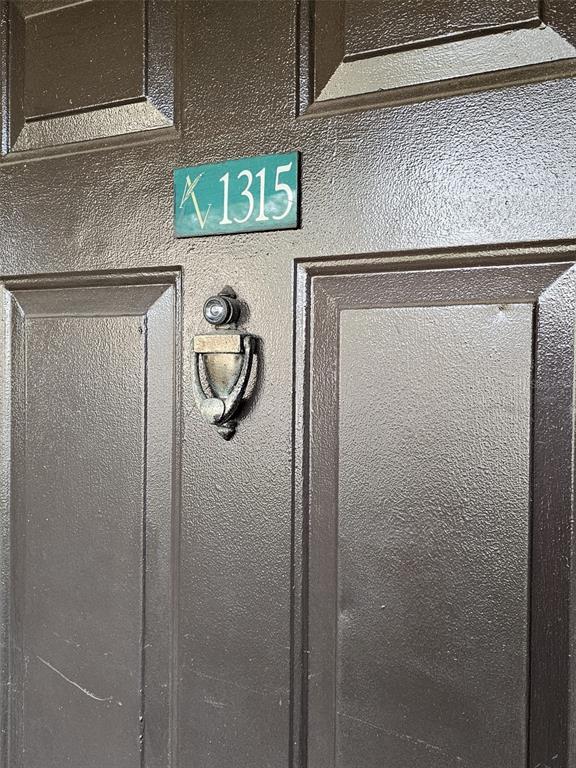 Building Photo - 13815 Fairway Island Dr