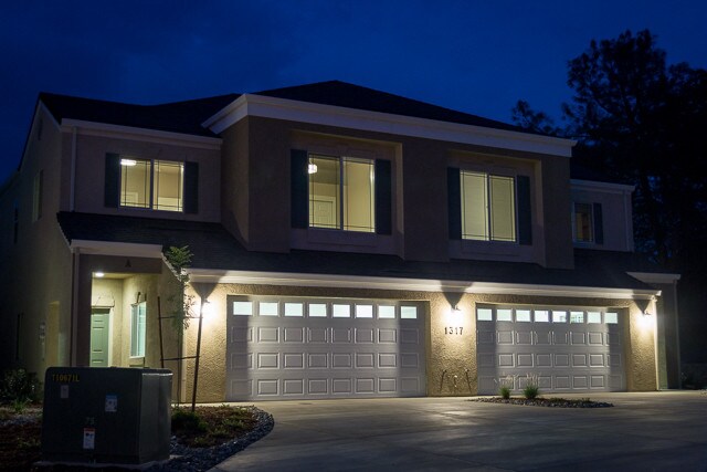 Building Photo - 1383 Browning St