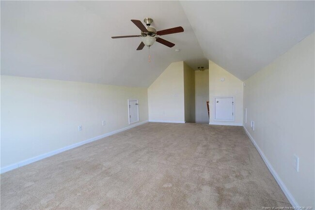 Building Photo - 2541 Spinnaker Dr