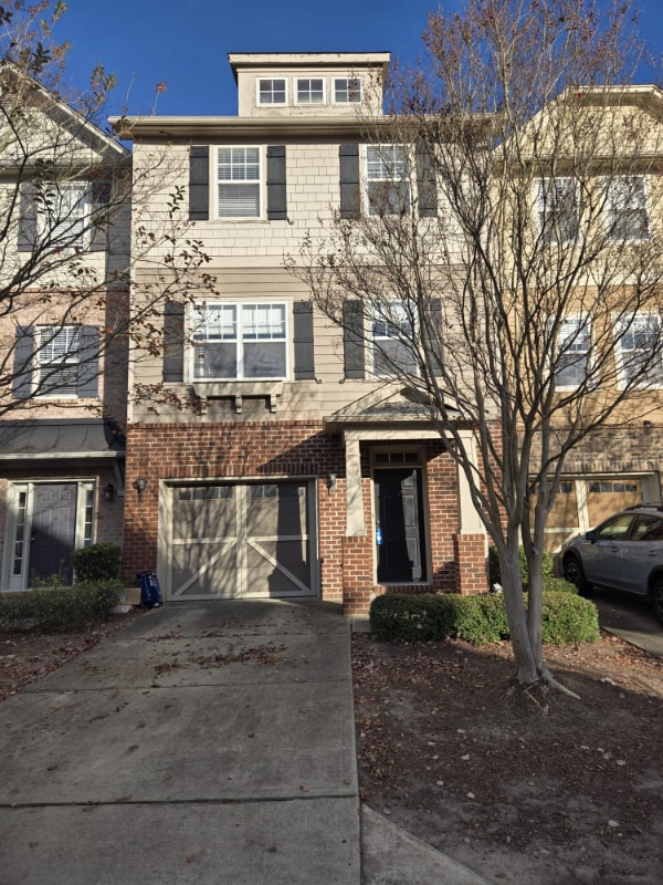 Building Photo - 120 Linden Park Ln