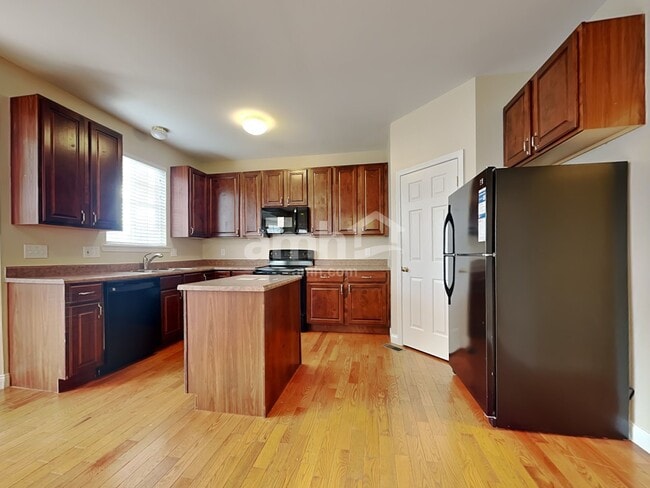 Building Photo - 4455 Hackberry Ct