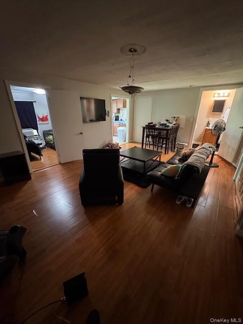 Building Photo - 282 Main St