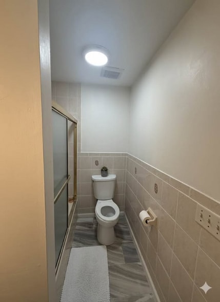 Building Photo - 20 Lawry Ct