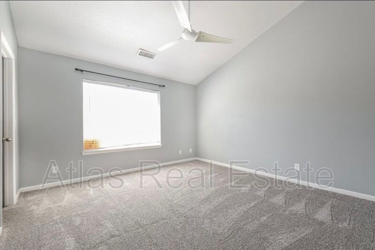 Building Photo - 5728 E 127th Ave