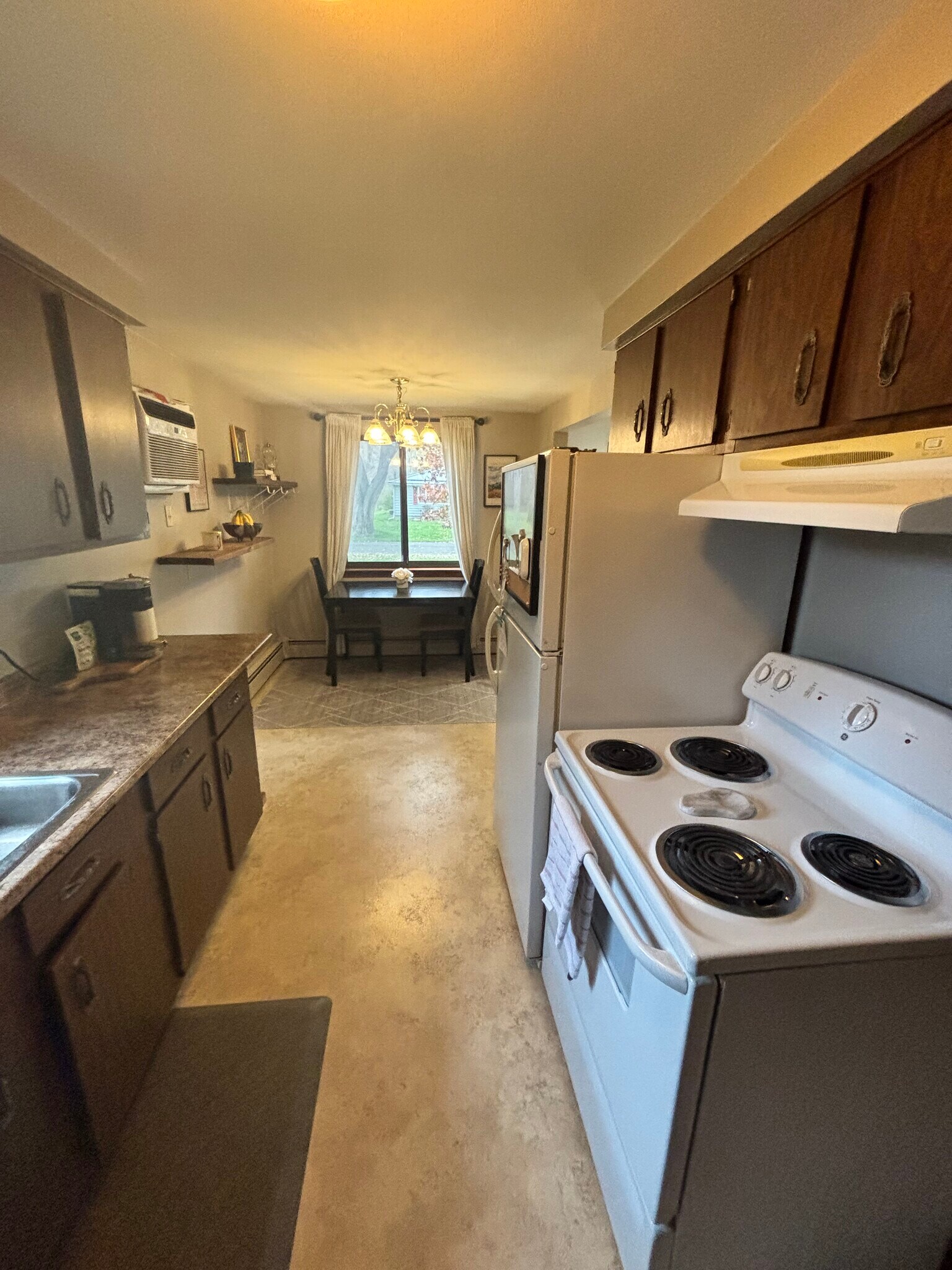 Kitchen - 169 Jefferson Ave