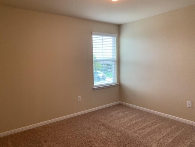 Building Photo - 109 Sabine River Dr
