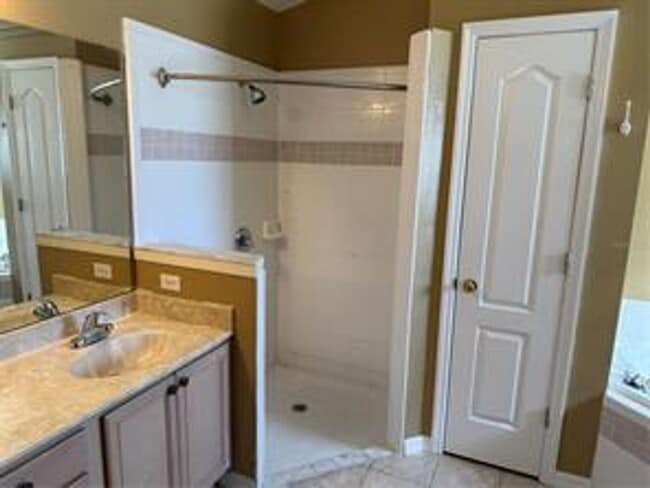 Building Photo - College Park - Clermont