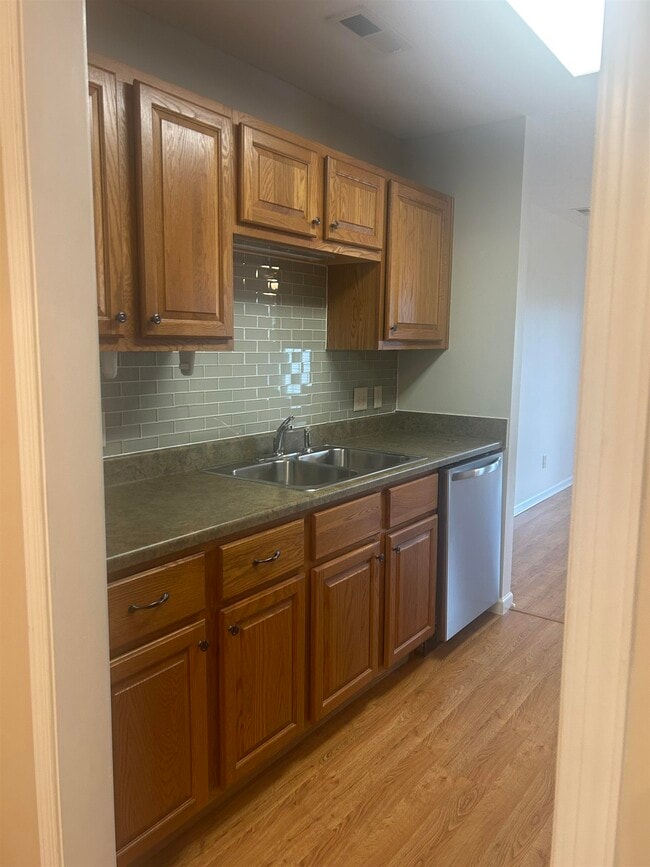 Building Photo - 125 Joyce Dr