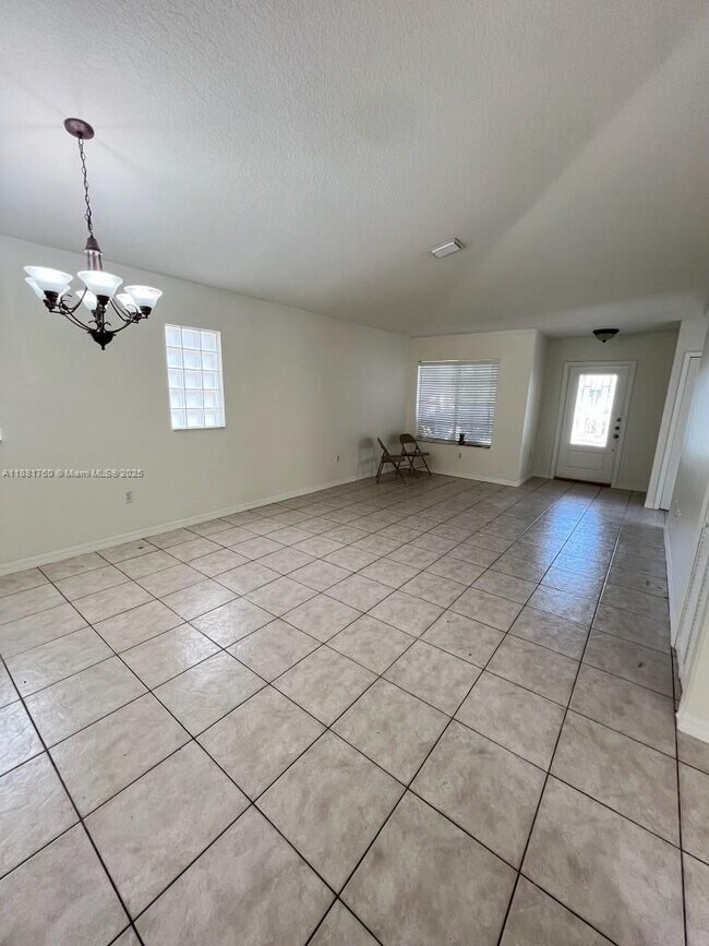 Building Photo - 13950 SW 151st Ct