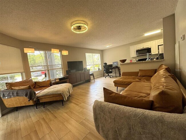 Building Photo - 2565 Grassy Point Dr