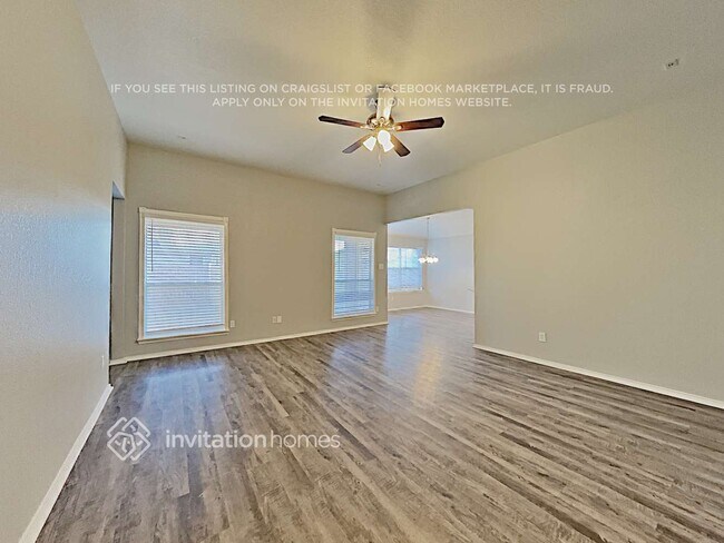 Building Photo - 512 Bretts Way