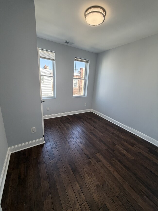 Building Photo - 1542 S Marston St