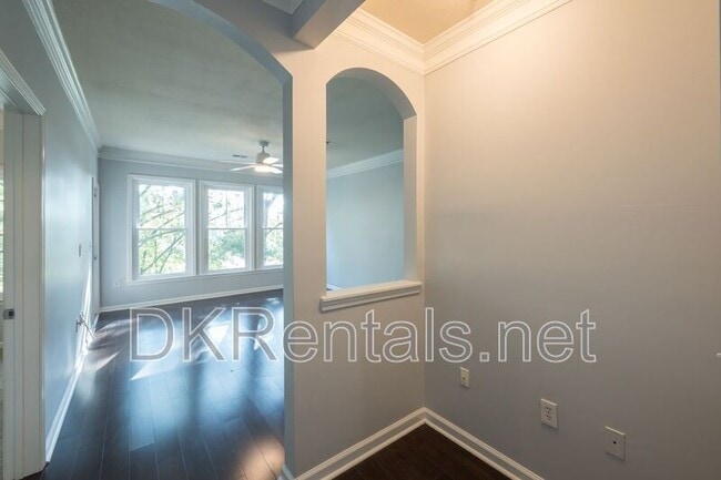 Building Photo - 1850 Cotillion Dr